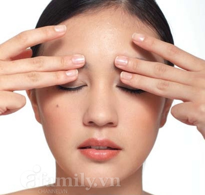 Bạn sinh ra đã không có được đôi lông mày dày đẹp, hoặc chẳng may bạn nhổ lông mày bị thưa, bạn cảm thấy không tự tin vì điều đó? Hãy yên tâm, chuyên mục Đẹp sẽ hướng dẫn cho các bạn một vài bí quyết nho nhỏ để bạn có thể cải thiện đáng kể lông mày của mình đấy!